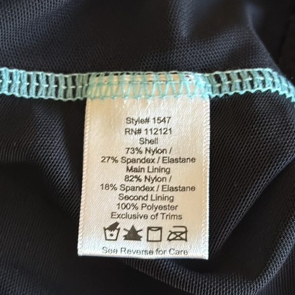 Assets By Sarah Blakely Black Padded Push Up One Piece Swimsuit - Picture 6 of 6